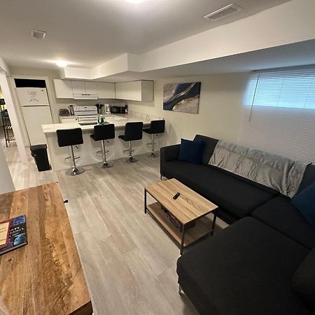Comfy 2 Bedroom Near The Beach! Пикеринг Экстерьер фото