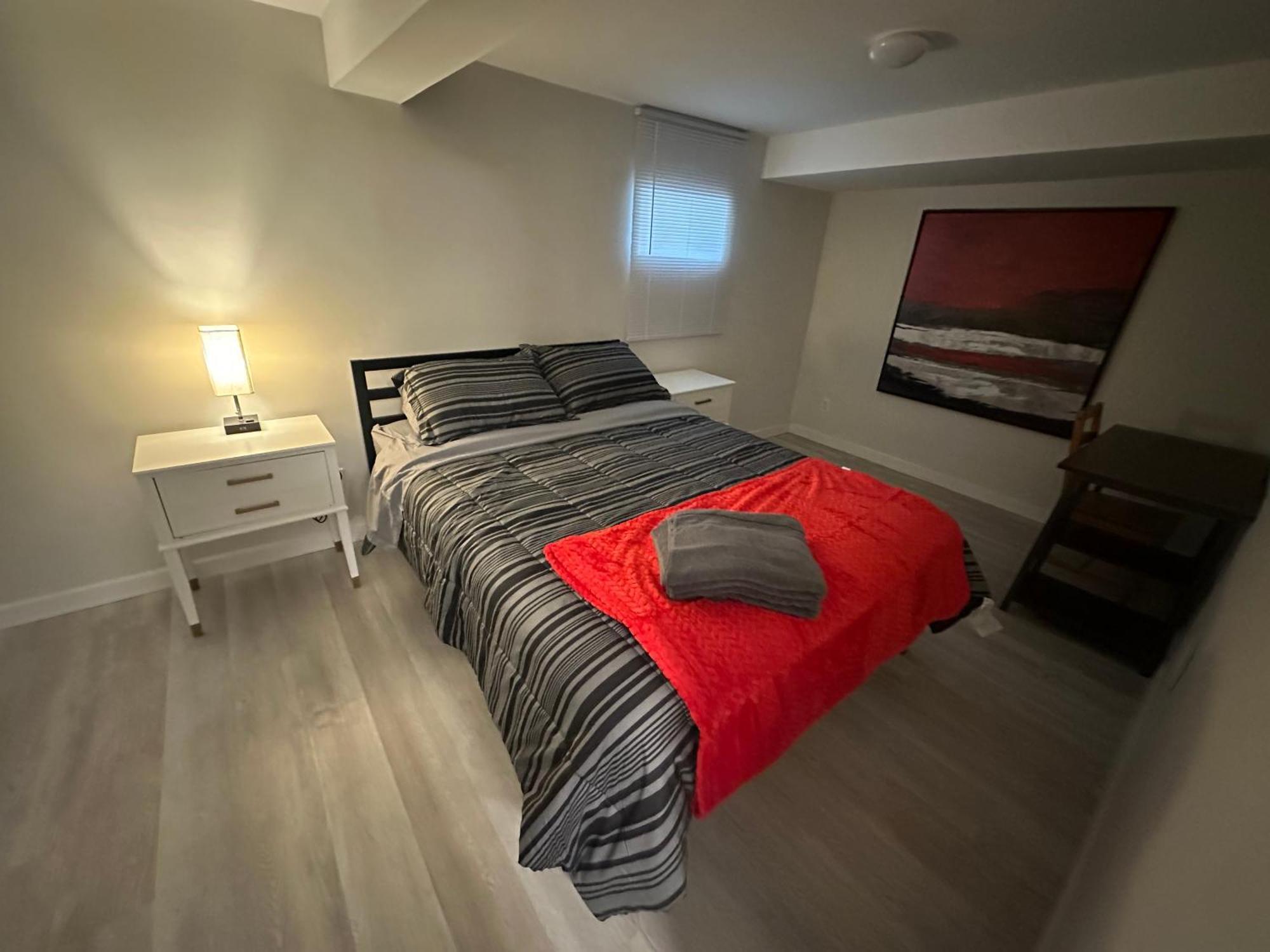 Comfy 2 Bedroom Near The Beach! Пикеринг Экстерьер фото